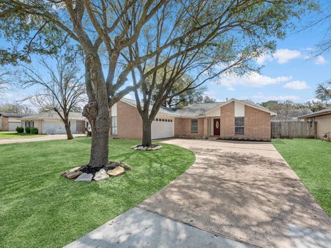 Photo of 17519 Sundrop Lane, Houston, TX 77084 (MLS # 74408997)