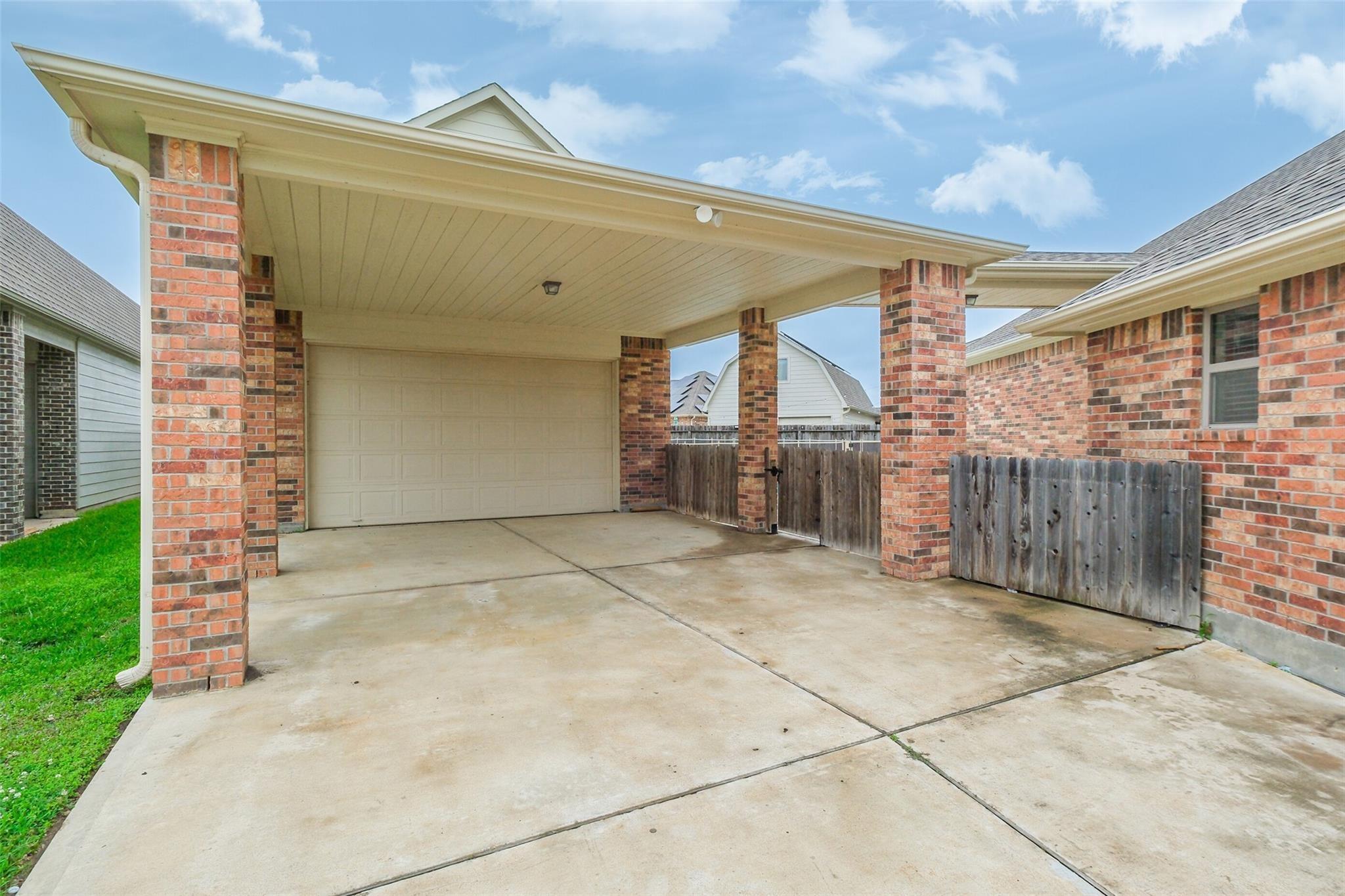 6811 Gonzales Point