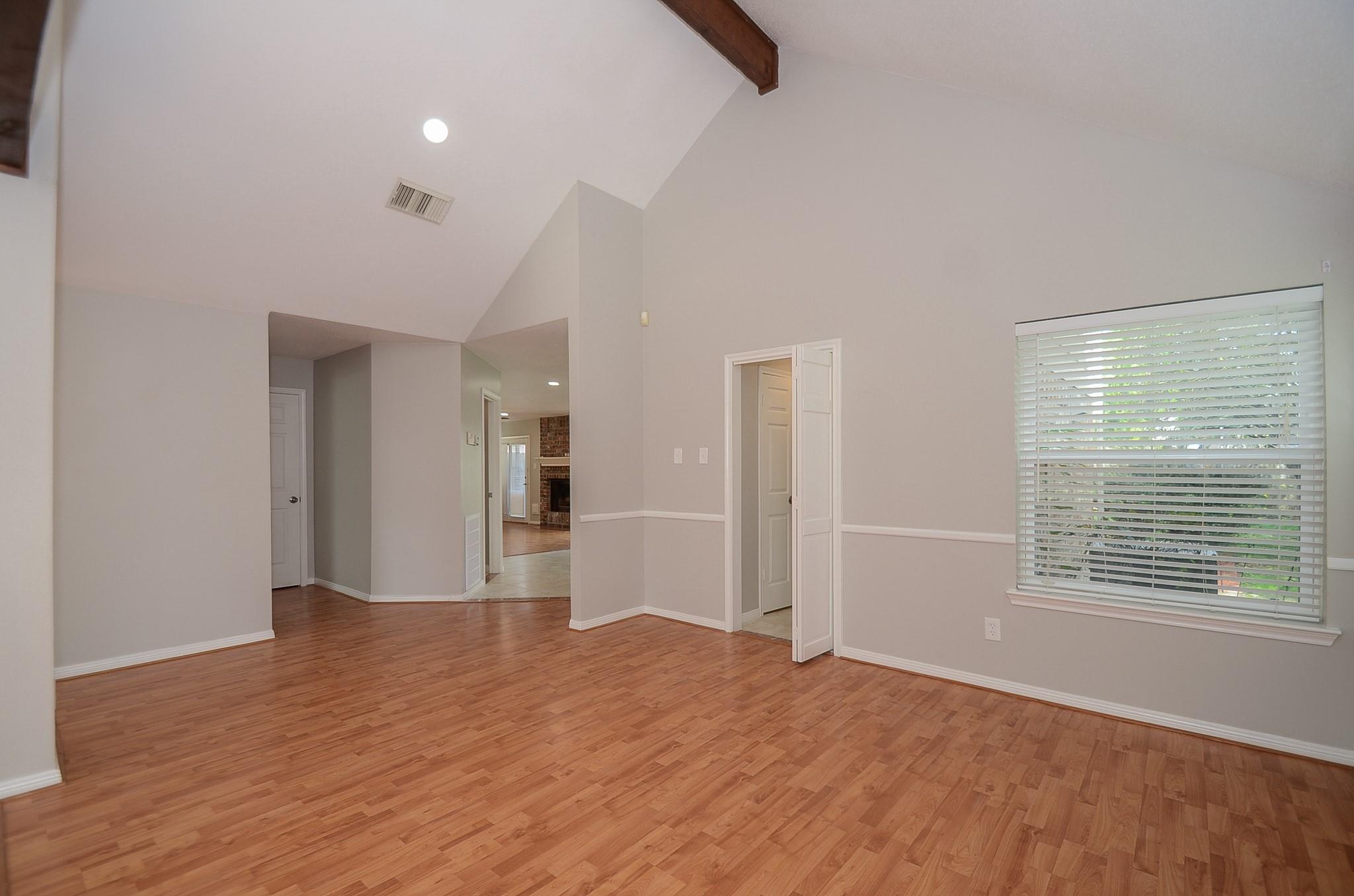 2819 Pineleaf Drive