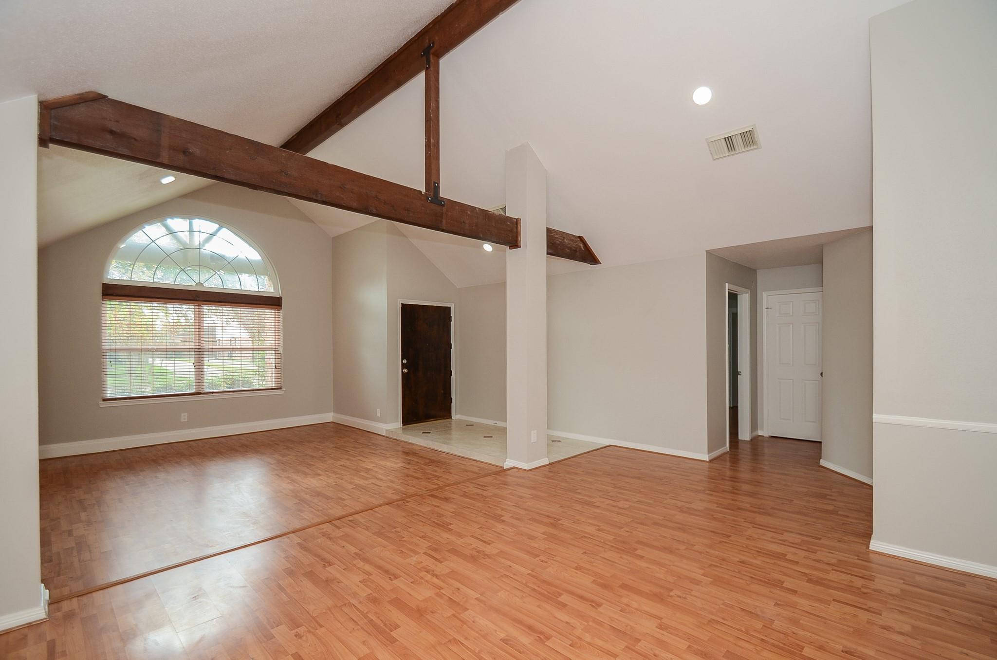 2819 Pineleaf Drive