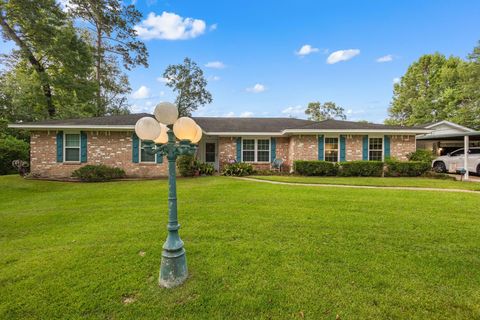 Photo of 115 Shay Dee Lane, Silsbee, TX 77656 (MLS # 49133169)