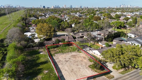 Vacant Land For Sale - 4134 N Braeswood Boulevard<br/> Houston, TX 77025