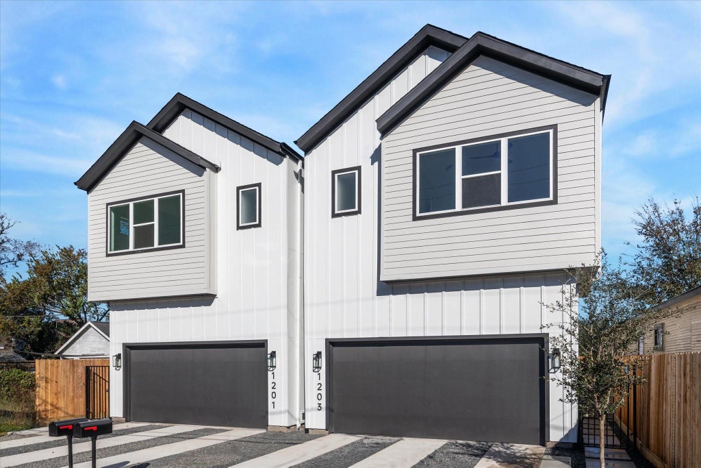 Photo of 1203 E 27th Street, Houston, TX 77009 (MLS # 42954123)