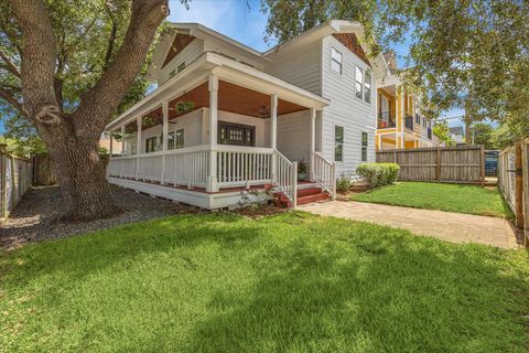 Photo of 529 Fugate Street, Houston, TX 77009 (MLS # 16964223)