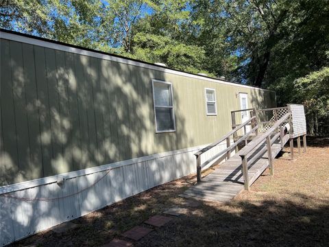 Photo of 384 Quailcrest, Livingston, TX 77351 (MLS # 73751261)