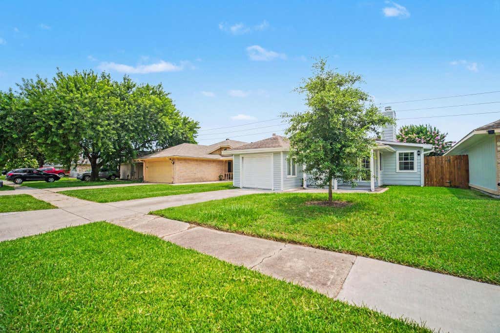 Photo of 23610 Pebworth Place, Spring, TX 77373 (MLS # 34471759)