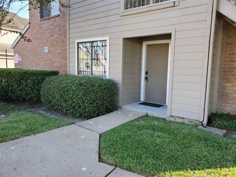 Photo of 6701 Sands Point Drive #8, Houston, TX 77074 (MLS # 18212013)