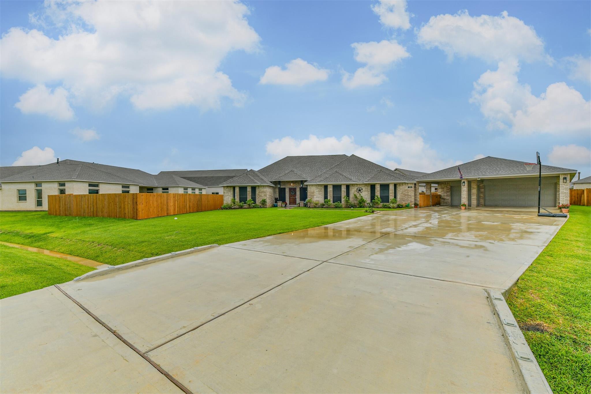 3216 Paseo Circle