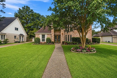 Homes For Sale - 9203 S Pass Lane<br/> Harris County, Houston, TX 77064