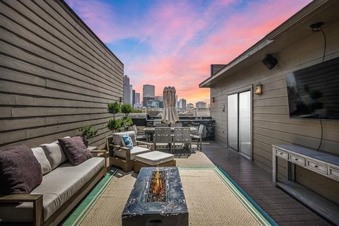 1608 W Webster Street B Houston TX 77019