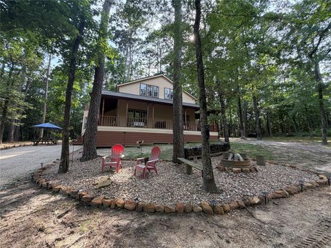 Photo of 40 Dartmoor Court, Coldspring, TX 77331 (MLS # 22235457)