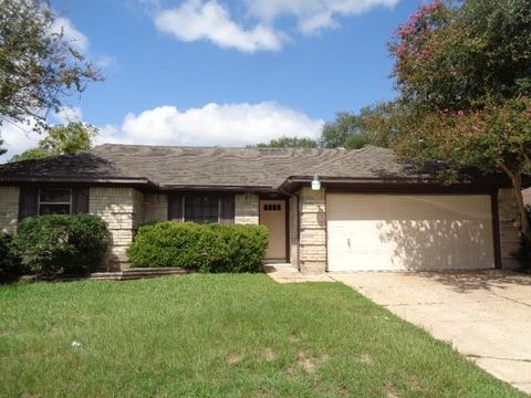 Photo of 6611 Grove Field Lane, Houston, TX 77084 (MLS # 46654018)