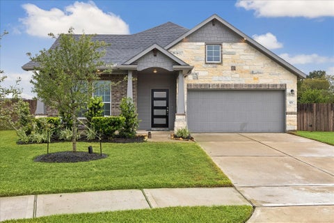 Photo of 505 Zinfandel Court, Alvin, TX 77511 (MLS # 92271244)