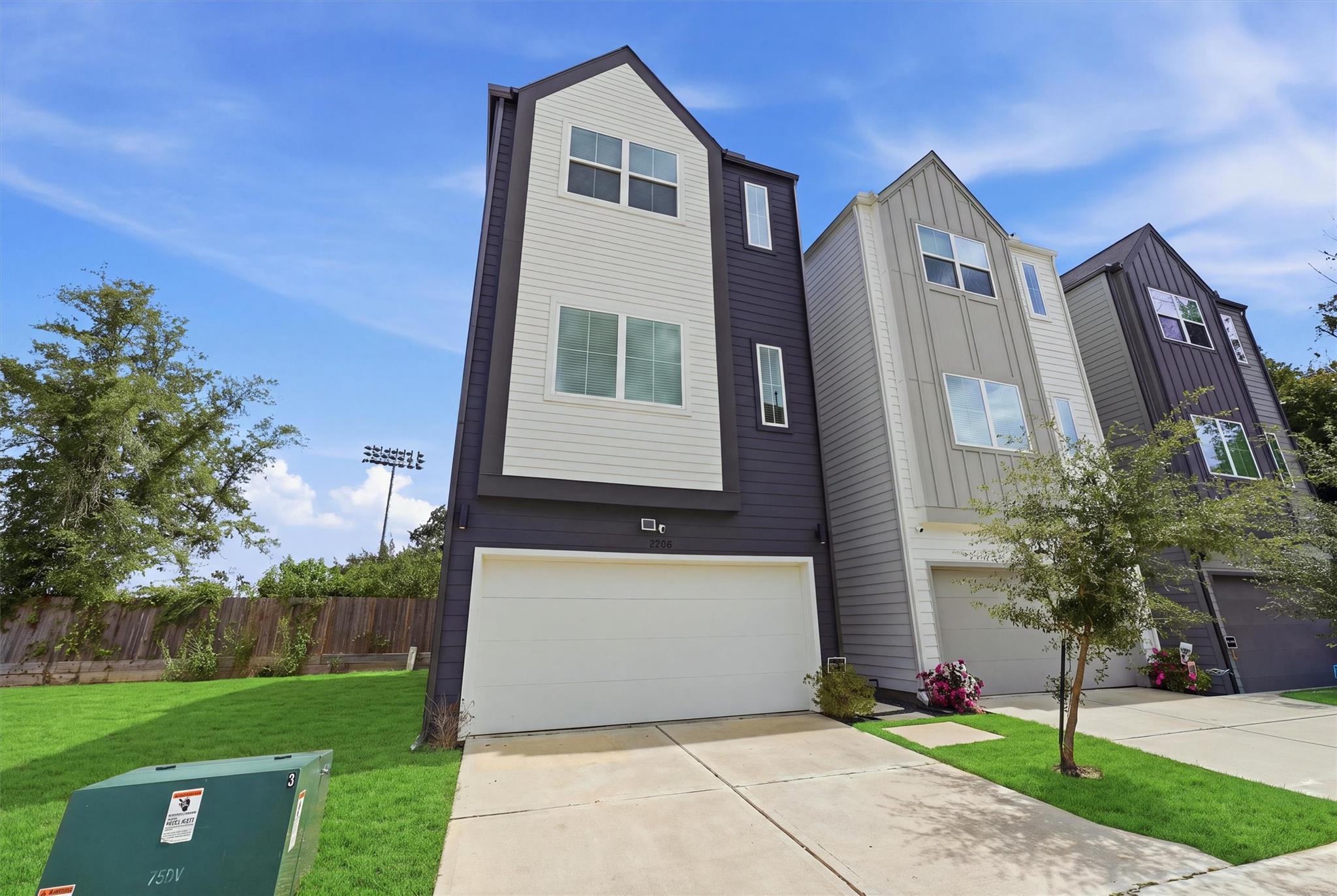 2206 Springwood Vista Lane