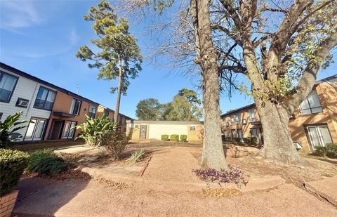 Photo of 3629 N Macgregor Way #30, Houston, TX 77004 (MLS # 29381691)