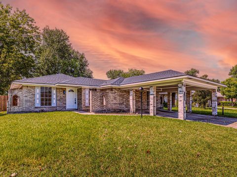 Photo of 1907 Bunzel St St, Houston, TX 77088 (MLS # 23934668)