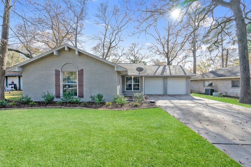 Photo of 3307 Roaming Woods Ln, Spring, TX 77380 (MLS # 68622236)