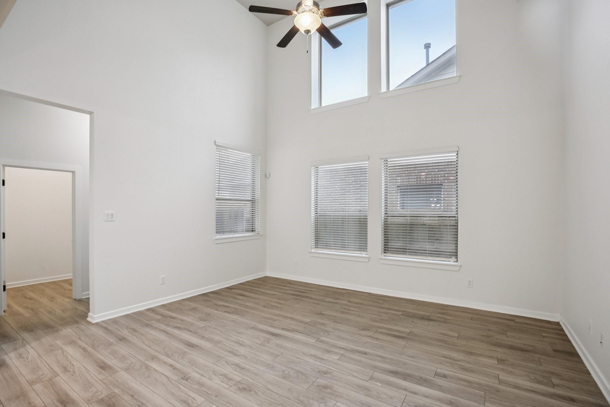 6015 Bridle Gate Trail