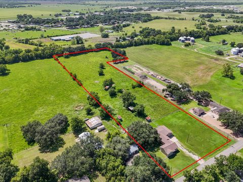 Photo of 118 Cedar Vale Road, Bay City, TX 77414 (MLS # 44885918)