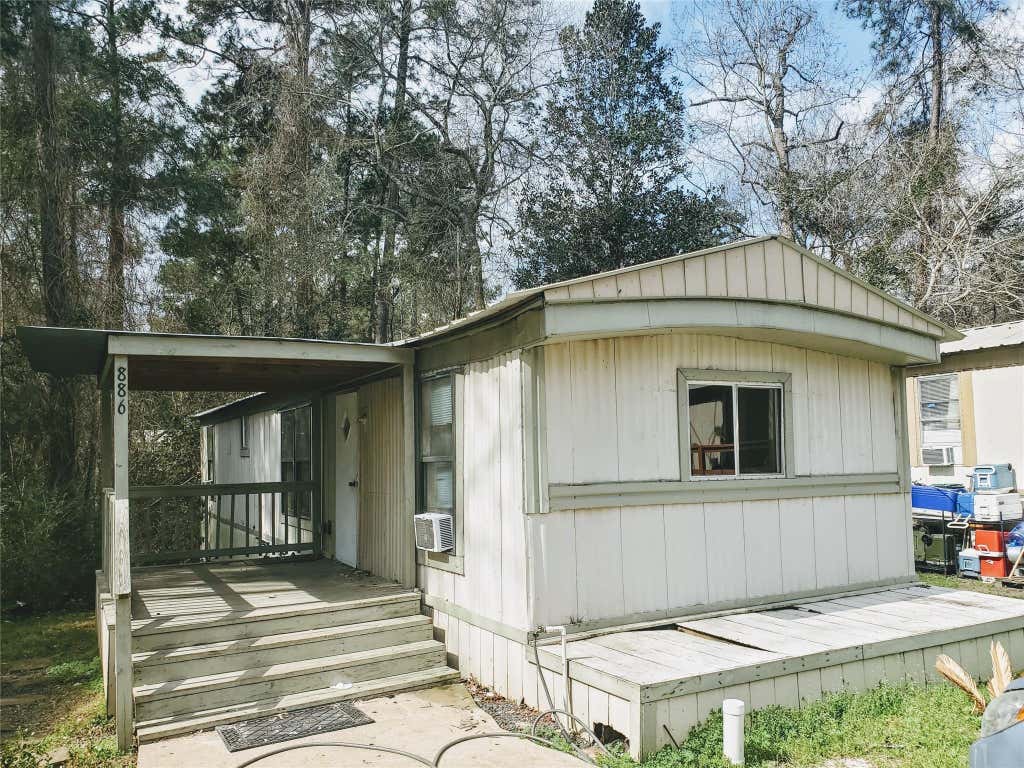 Photo of 886 Queenswood, Montgomery, TX 77316 (MLS # 15426549)