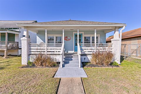 Photo of 4616 Avenue Q 1/2, Galveston, TX 77551 (MLS # 66432493)