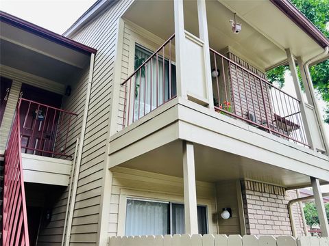 Photo of 2120 El Paseo Street #620, Houston, TX 77054 (MLS # 12229022)