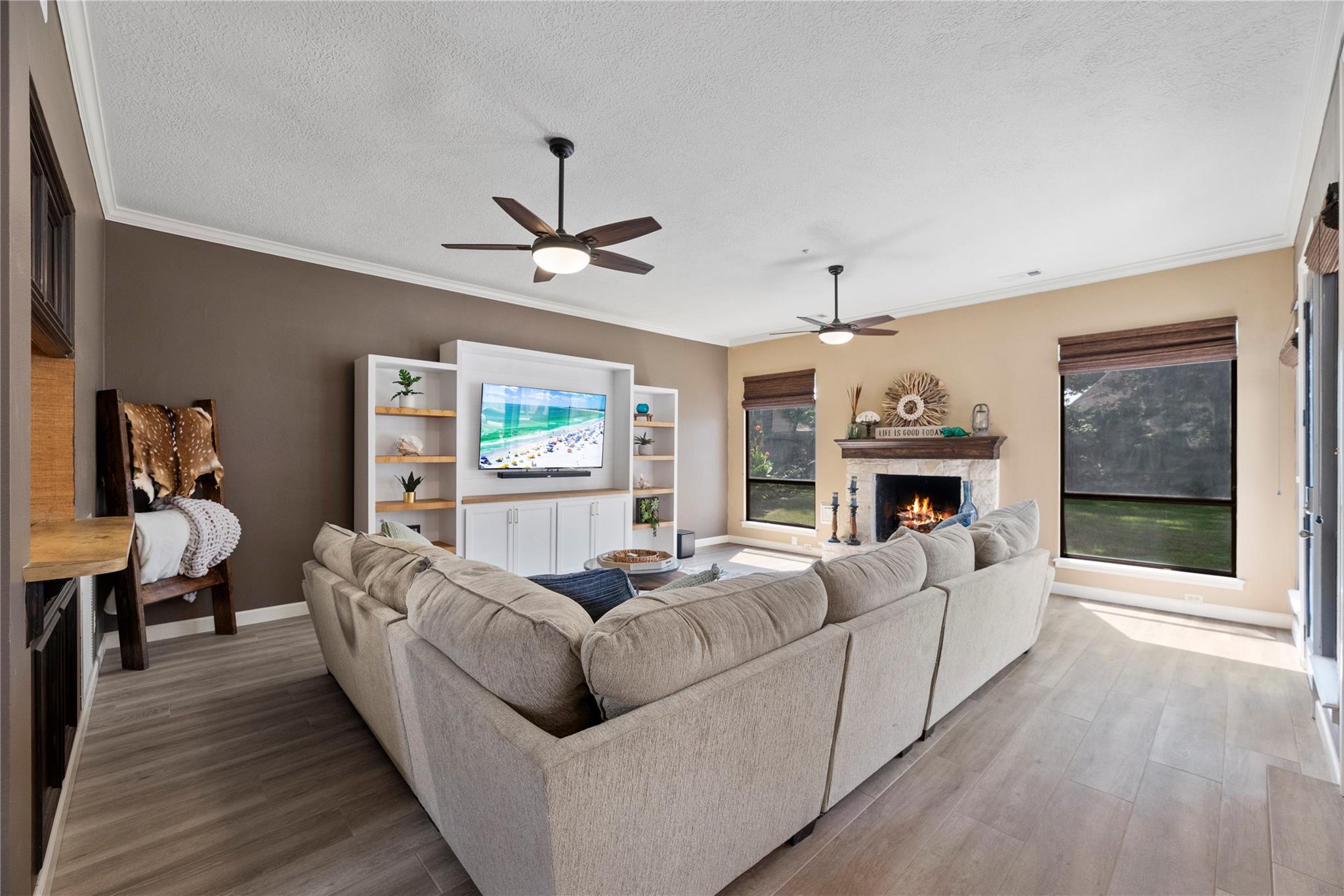 1406 Breezy Bend Drive