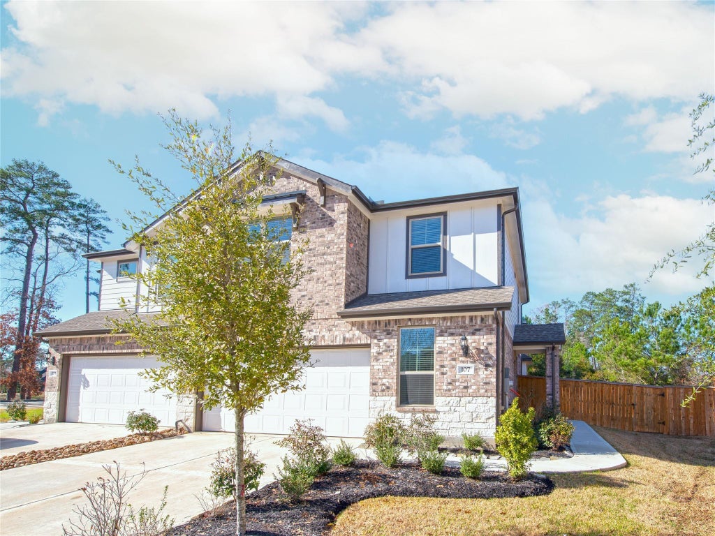 Photo of 107 Silver Sky Court, Conroe, TX 77304 (MLS # 23684275)