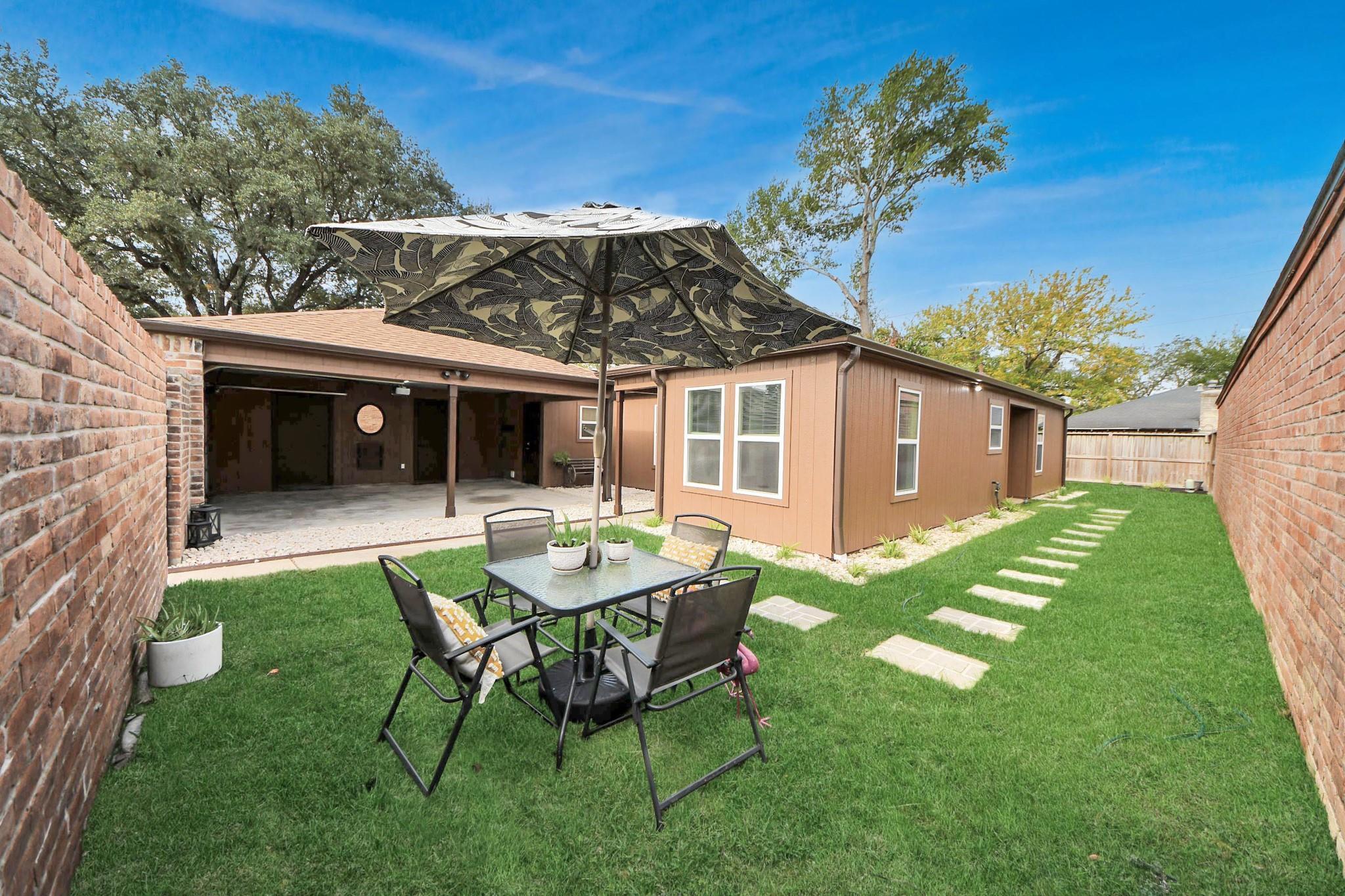 6838 Bullinger Drive