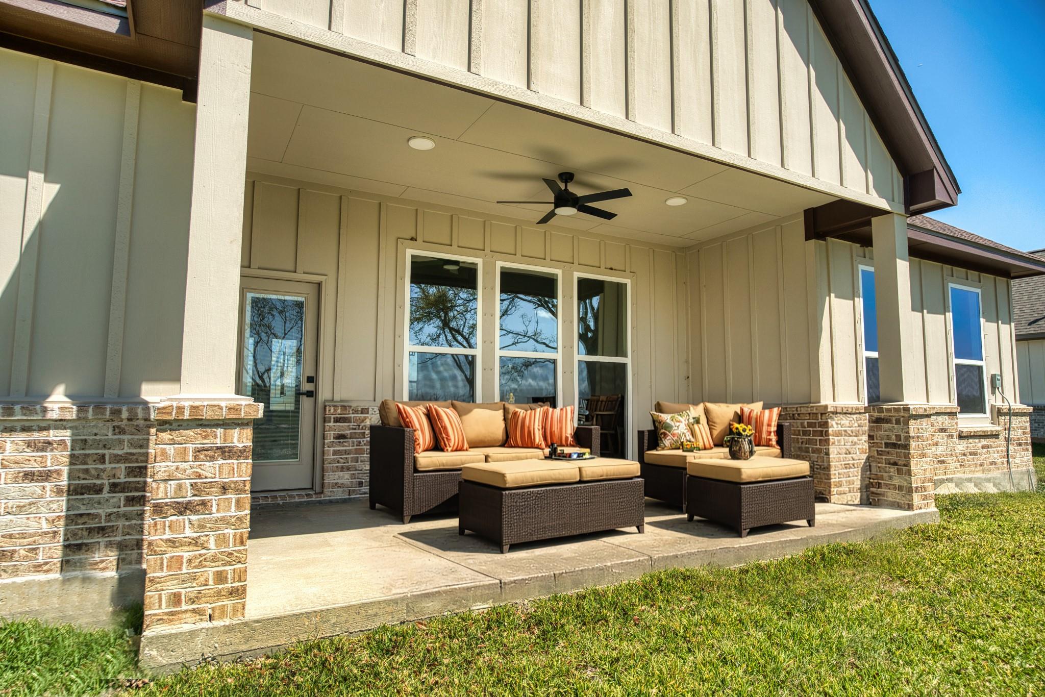 931 Buffalo Trail