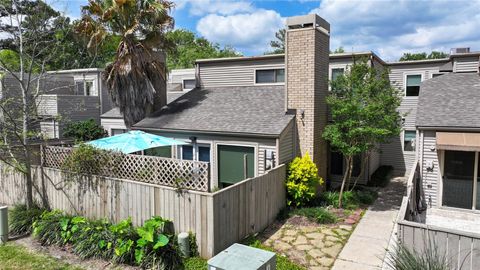 Photo of 11521 Riverview Drive, Houston, TX 77077 (MLS # 14281944)