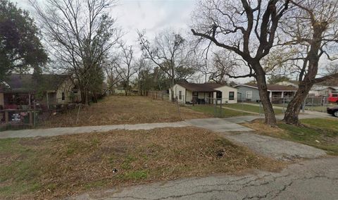 242 Woolworth Street Houston TX 77020