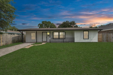Photo of 1534 Wayside Drive, Texas City, TX 77590 (MLS # 20155941)