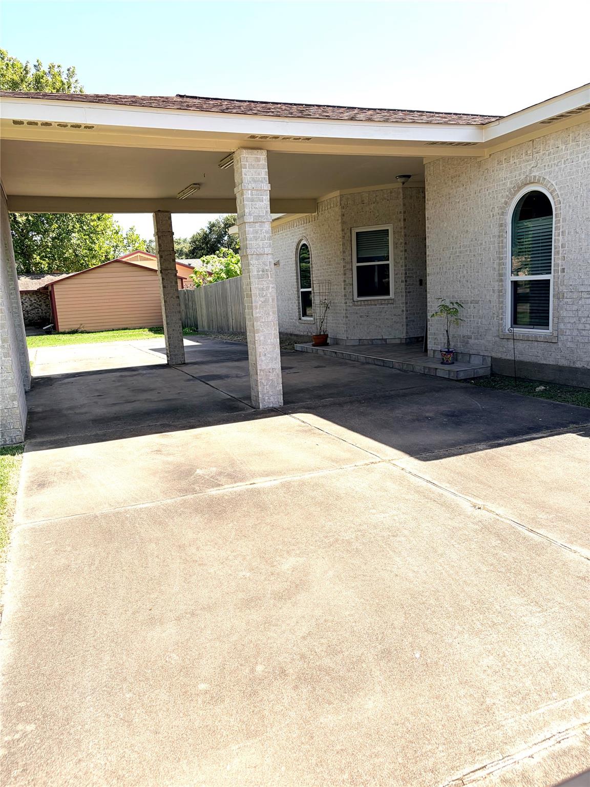 3230 W Meadow Lane