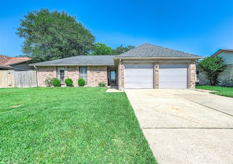 Photo of 11335 Meadow Joy Drive, Houston, TX 77089 (MLS # 41750703)