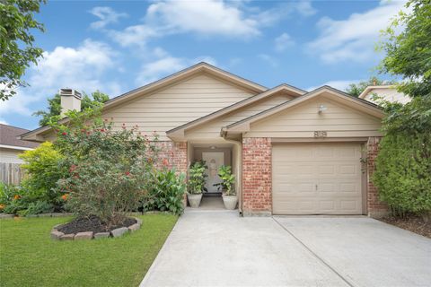 Photo of 919 Western Hills Drive, Katy, TX 77450 (MLS # 83601038)