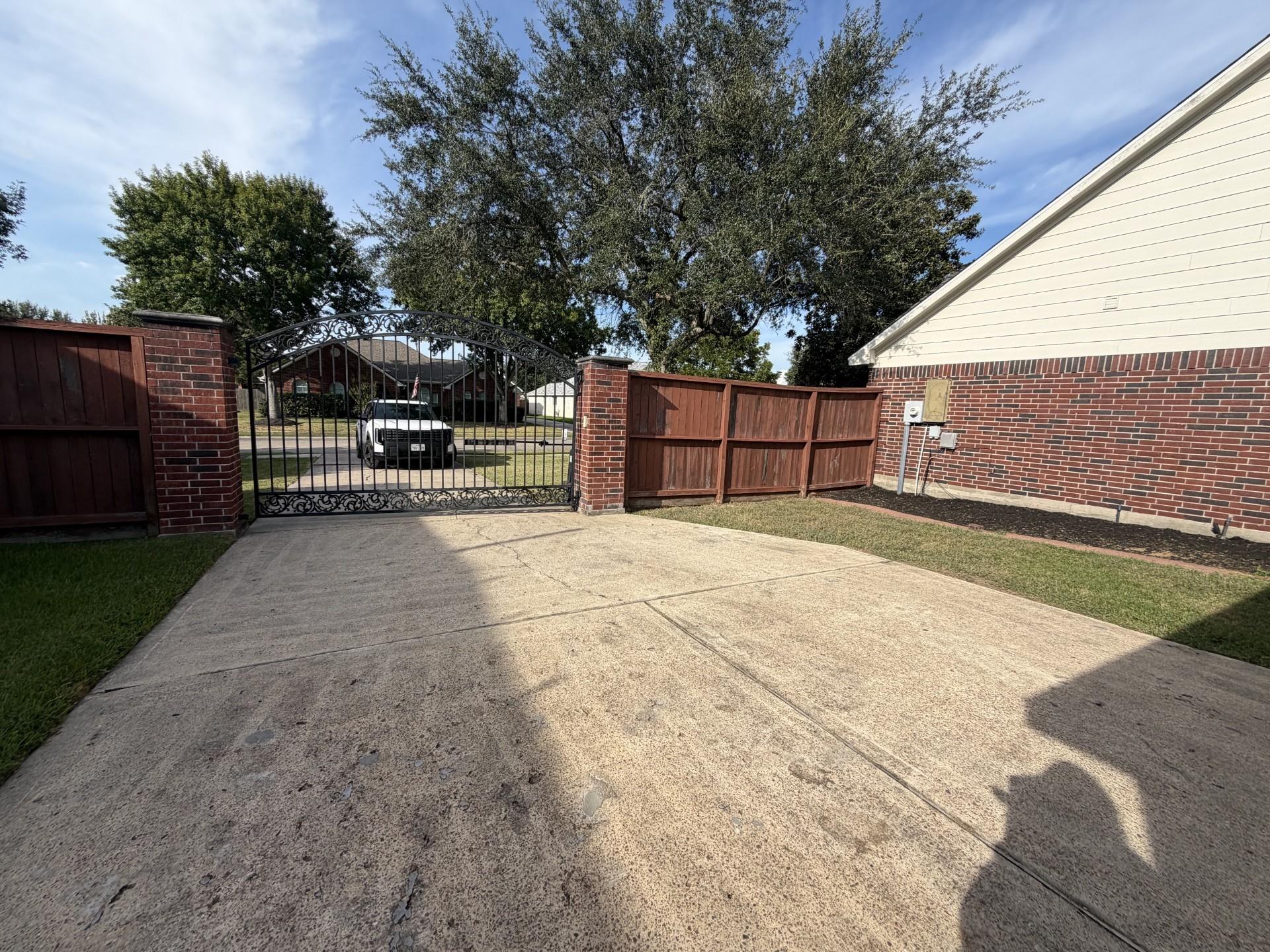 2119 Meadows Boulevard