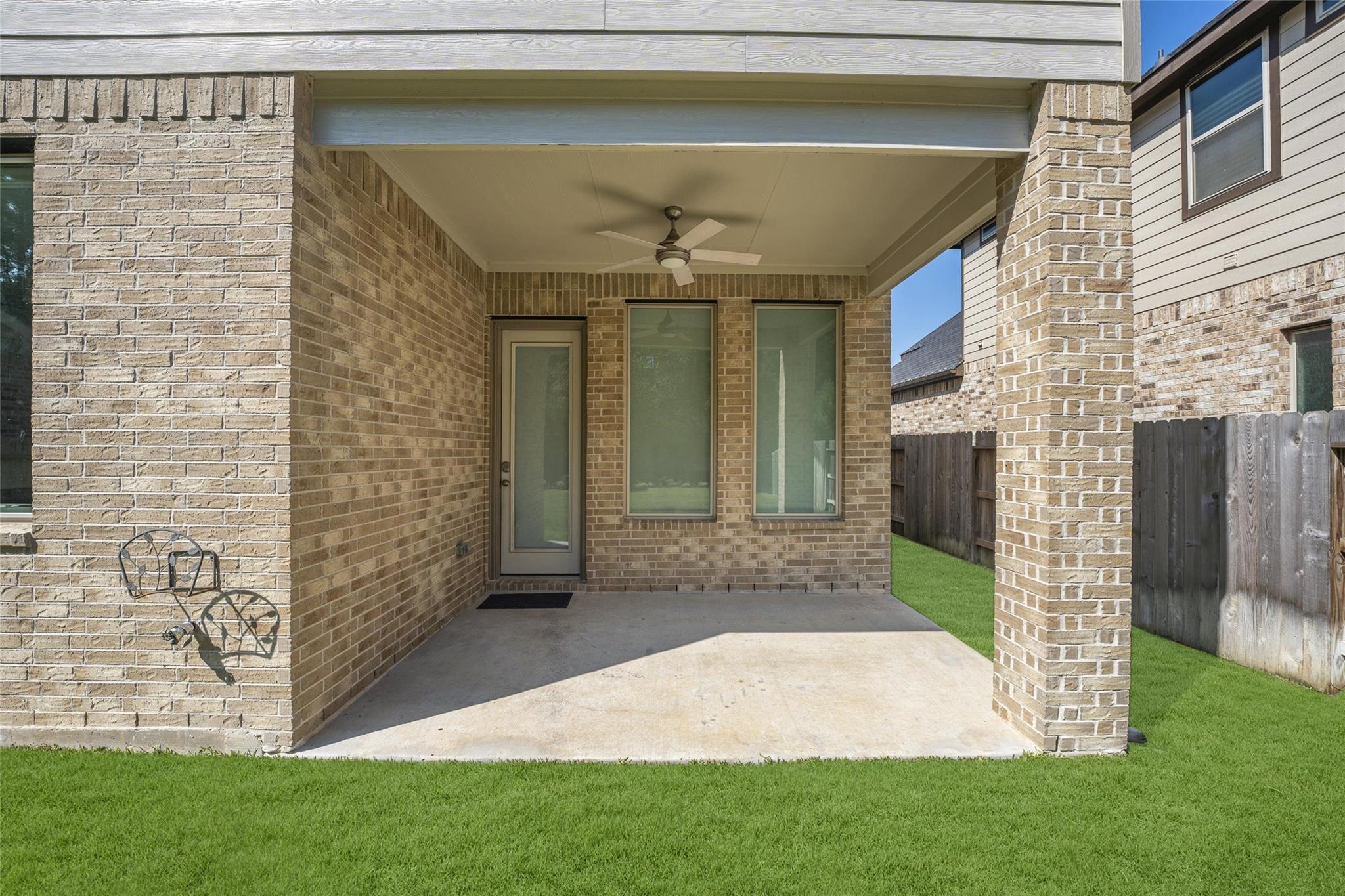 2123 Rosewood Pines Lane