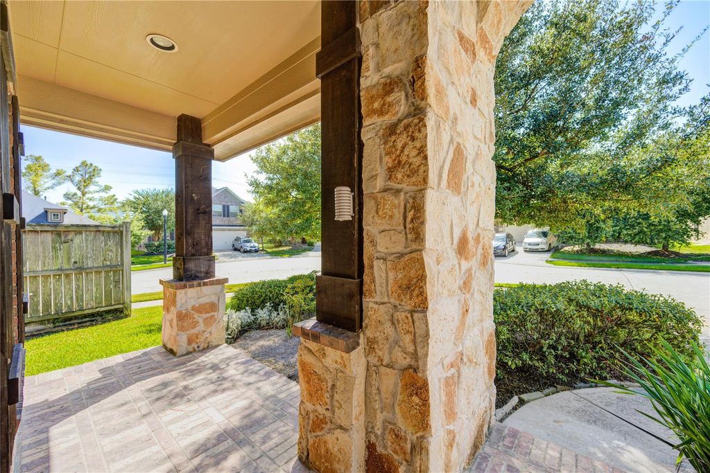 Photo of 19306 Boulder Bay Lane, Humble, TX 77346 (MLS # 30568331)