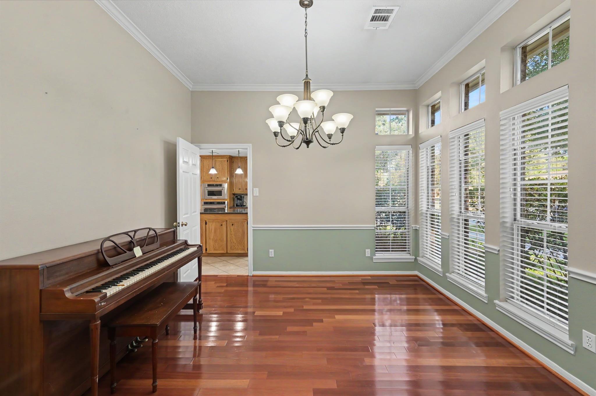 419 Dover Lane