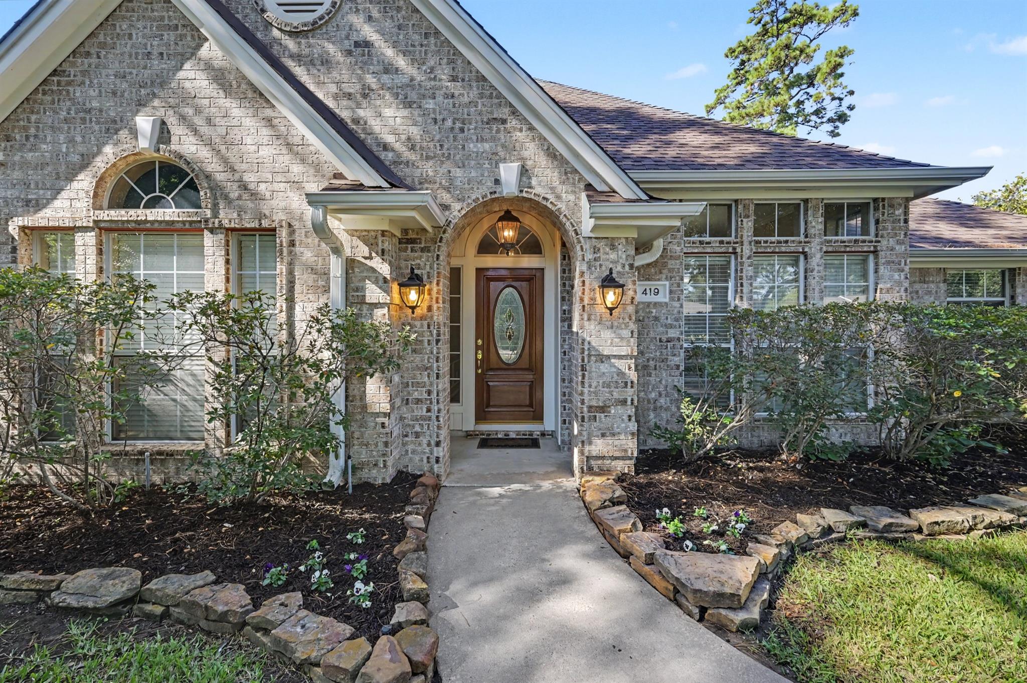 419 Dover Lane