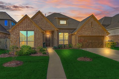 Photo of 10660 Red Tail Place, Conroe, TX 77385 (MLS # 63138074)