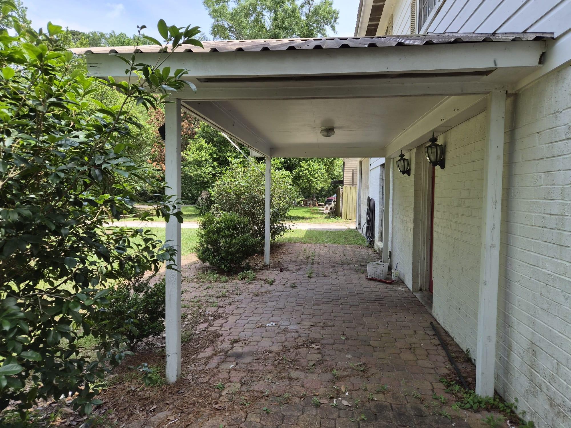 916 Brook Forest Drive