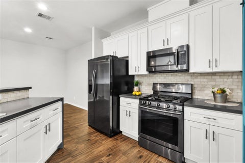 Photo of 507 E Foley Street, Alvin, TX 77511 (MLS # 44488869)