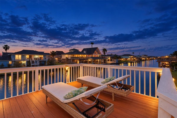 1078 REDFISH ST, BAYOU VISTA, TX 77563 - Image 395507a2d433cdf56b3cae607b4522e1/308465635