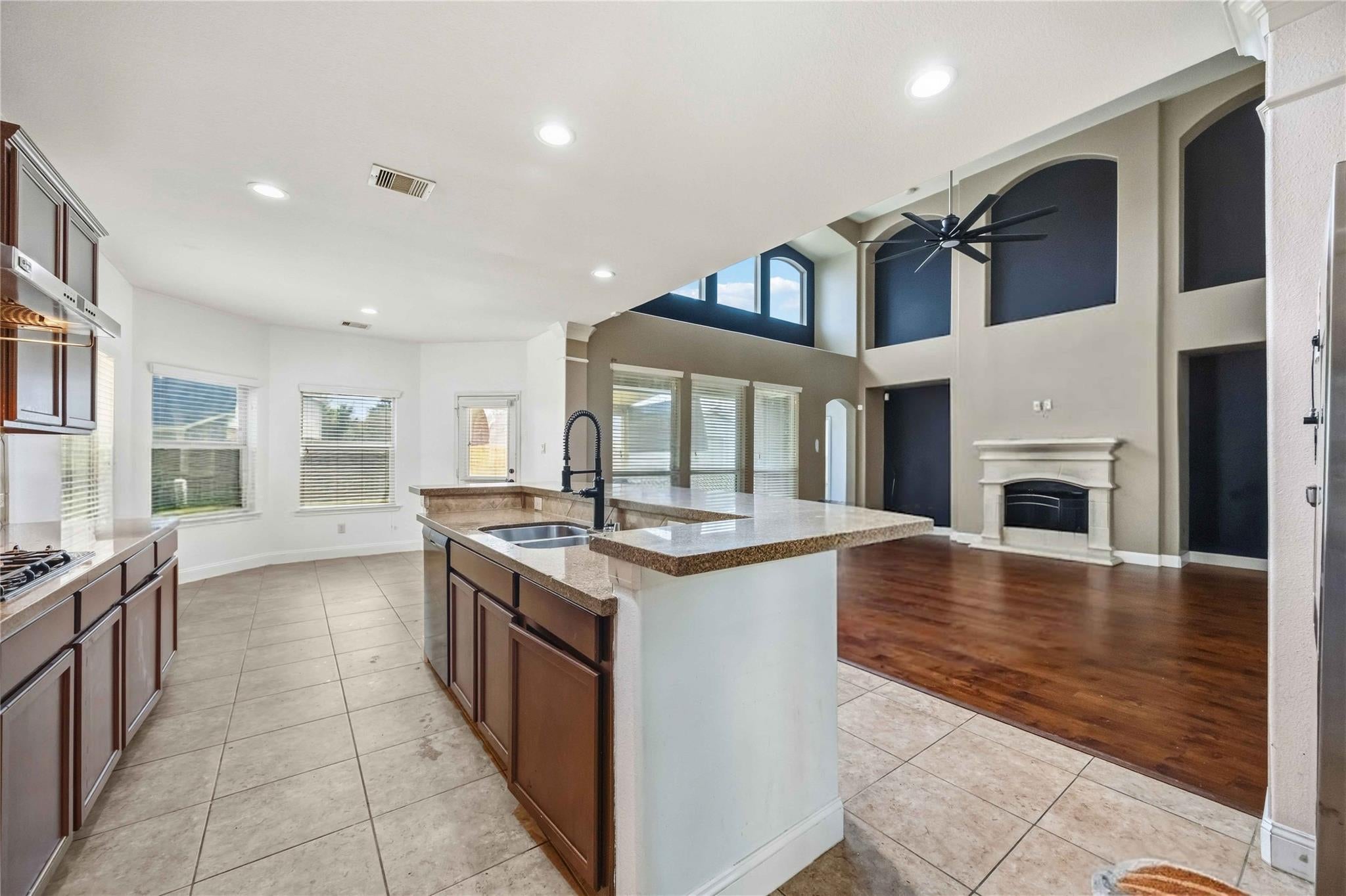 2522 Crystal Shore Drive