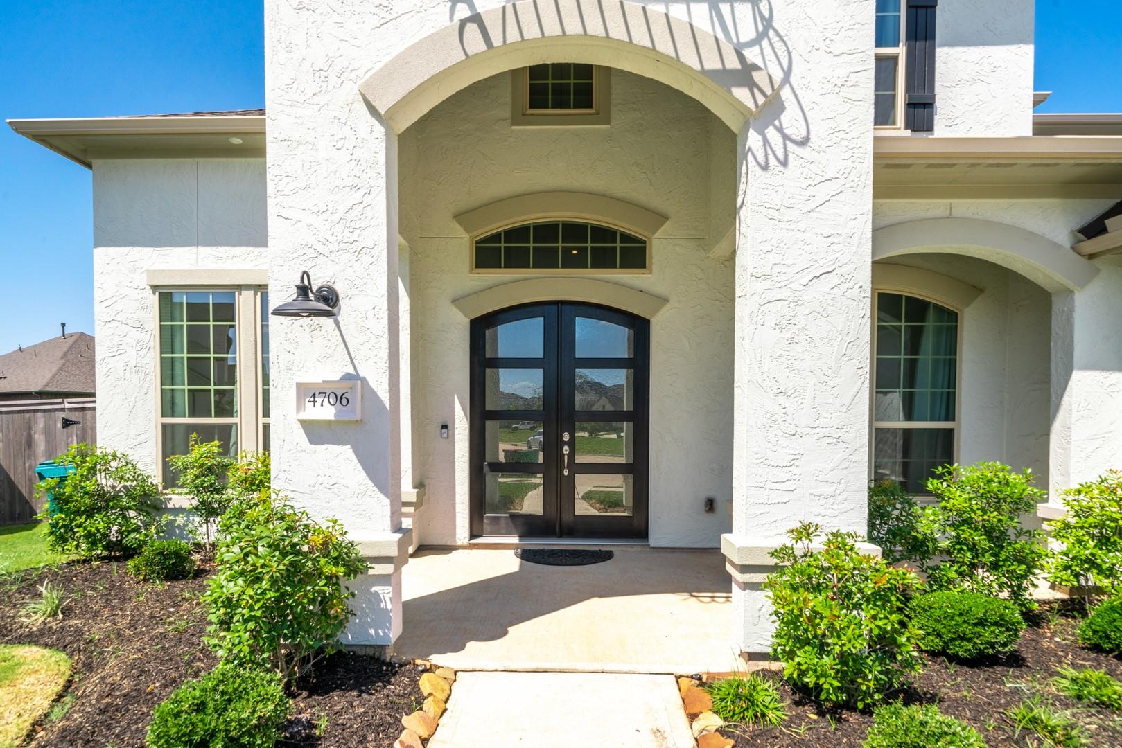 4706 Llano Loop