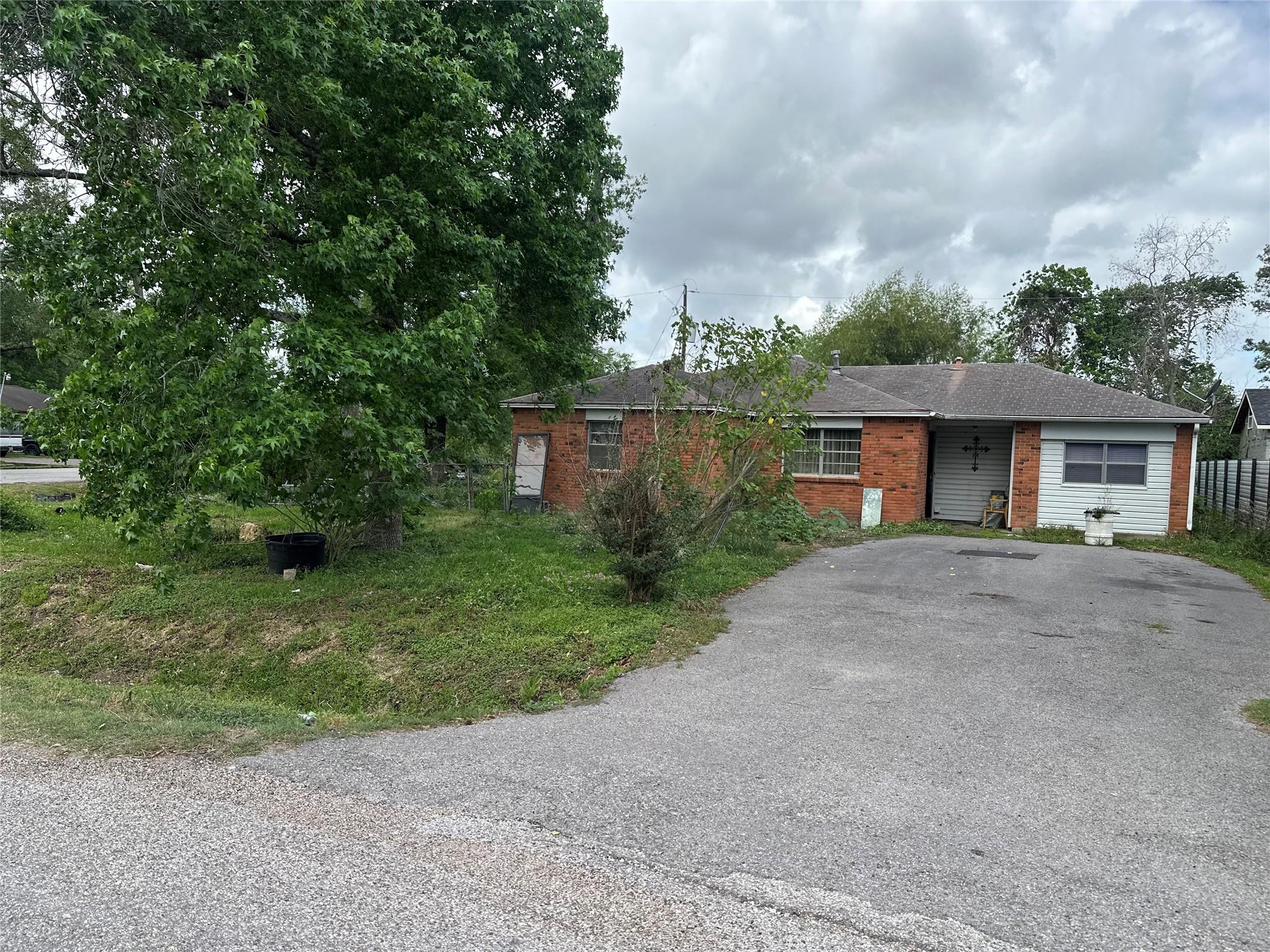 1001 Red Bud Street