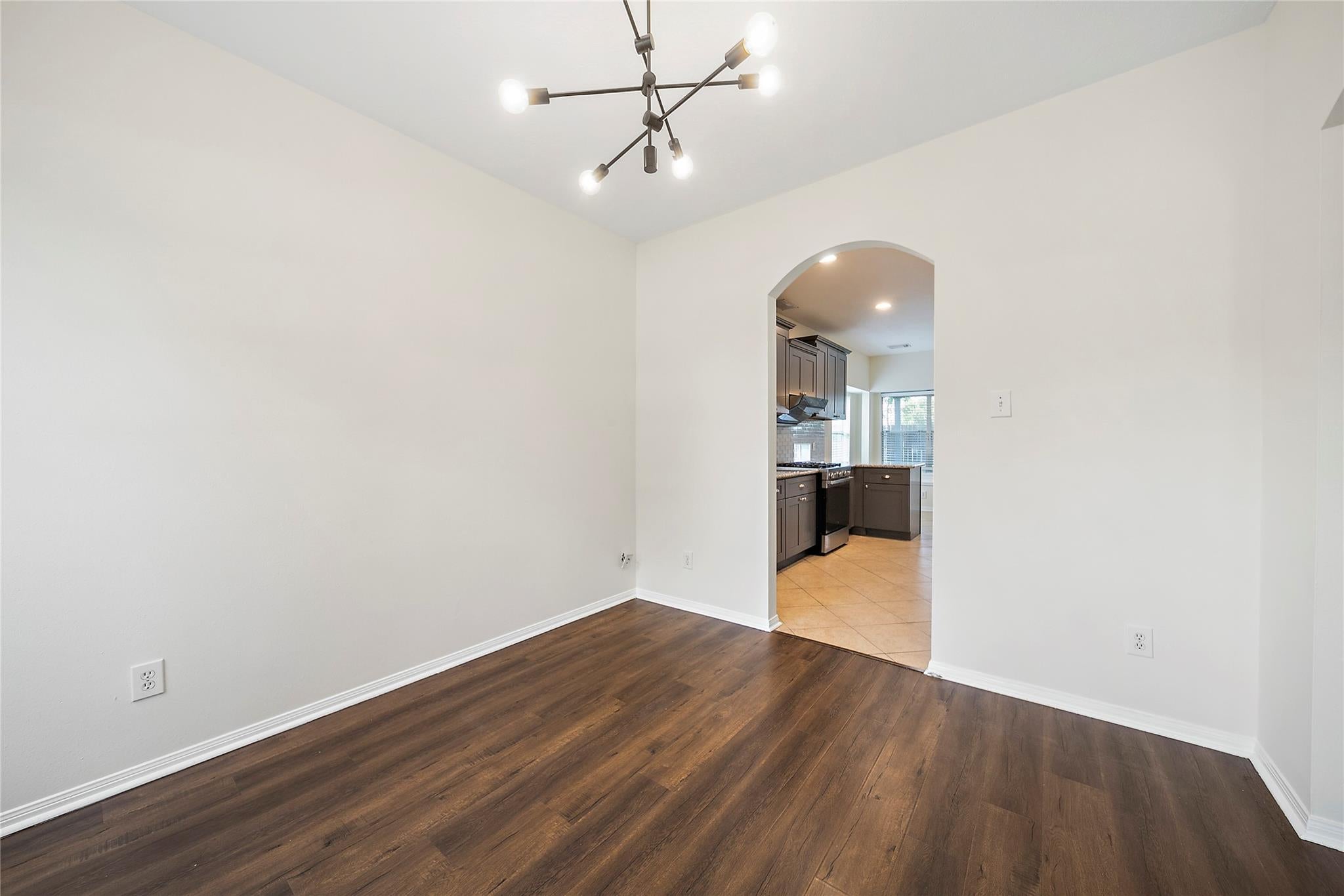 3122 Glen Cullen Lane