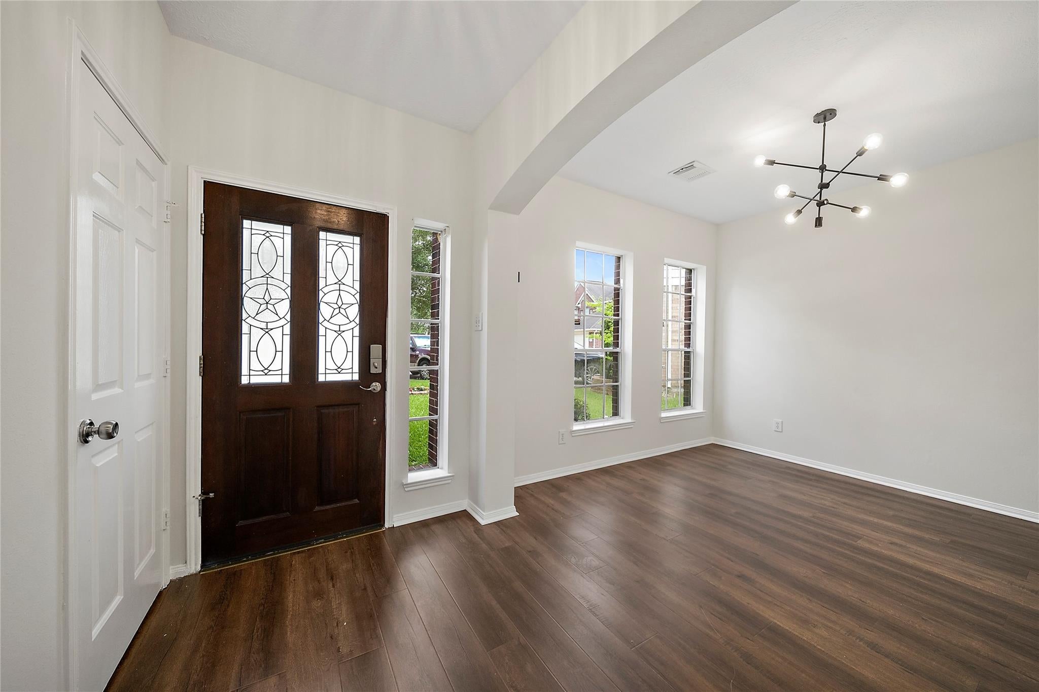 3122 Glen Cullen Lane